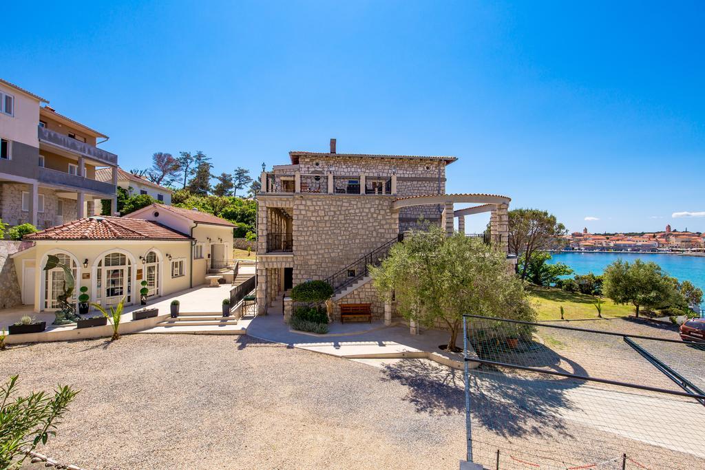 Villas Arbia - Margita Beach Hotel Банёл Экстерьер фото